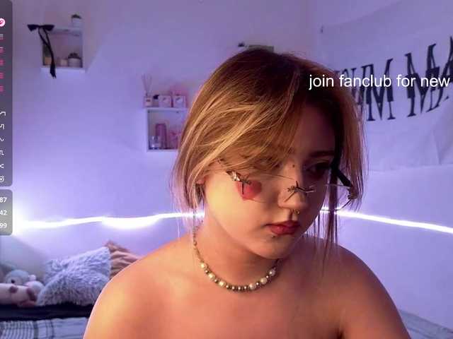 RosemaryTrundle live cam on BongaCams