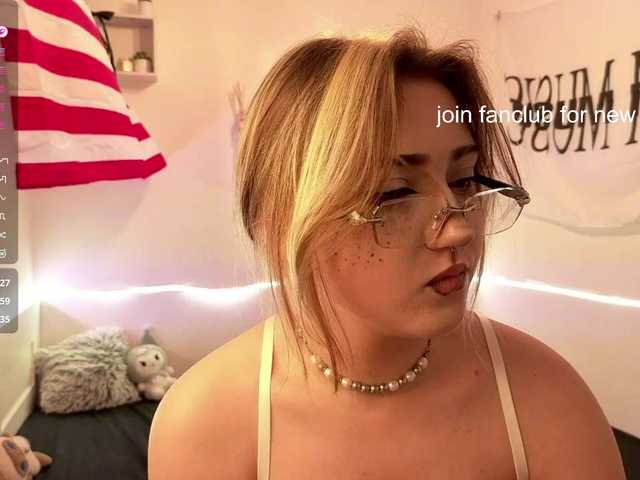 RosemaryTrundle live cam on BongaCams