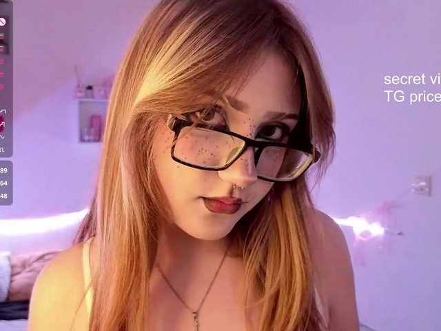 RosemaryTrundle live cam on BongaCams