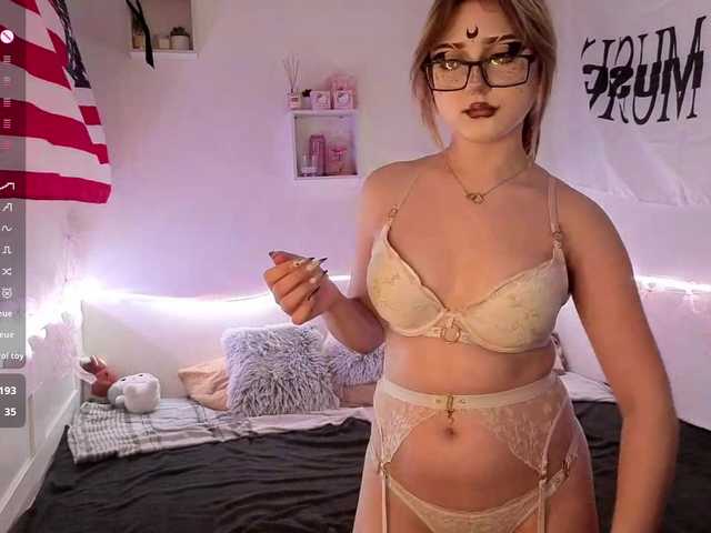 RosemaryTrundle live cam on BongaCams