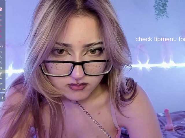 RosemaryTrundle live cam on BongaCams