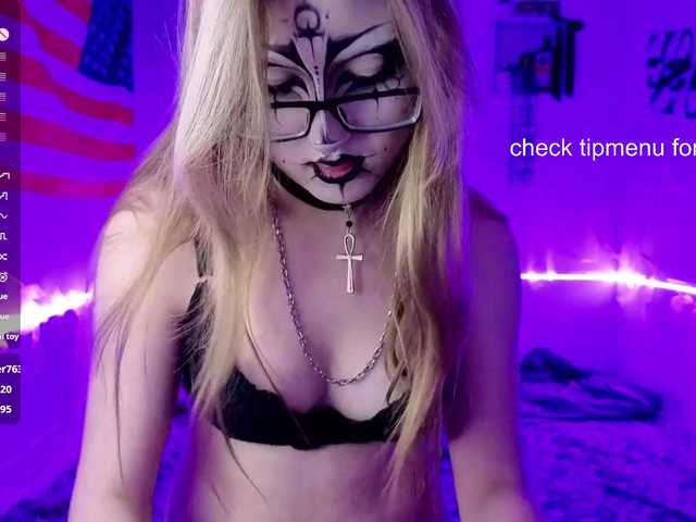 RosemaryTrundle live cam on BongaCams