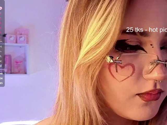 RosemaryTrundle live cam on BongaCams