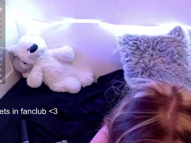 RosemaryTrundle live cam preview