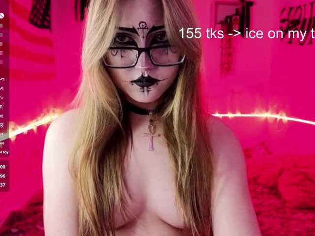 RosemaryTrundle live cam on BongaCams