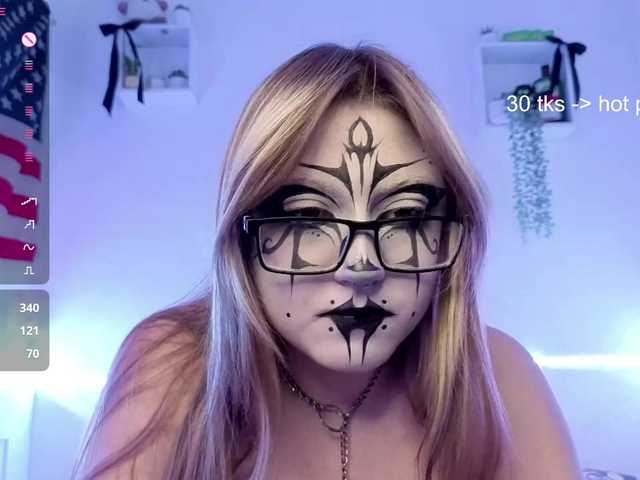 RosemaryTrundle live cam on BongaCams
