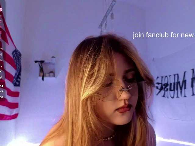 RosemaryTrundle live cam on BongaCams