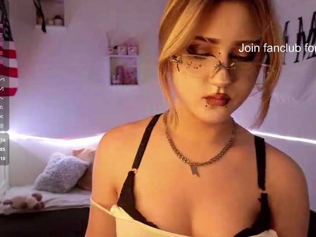RosemaryTrundle live cam on BongaCams