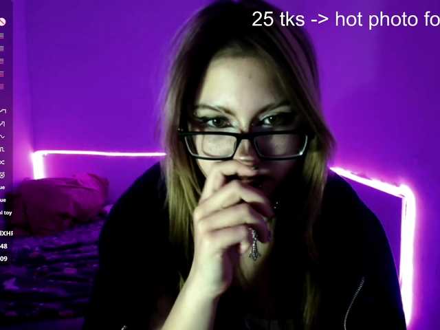 RosemaryTrundle's BongaCams show and profile