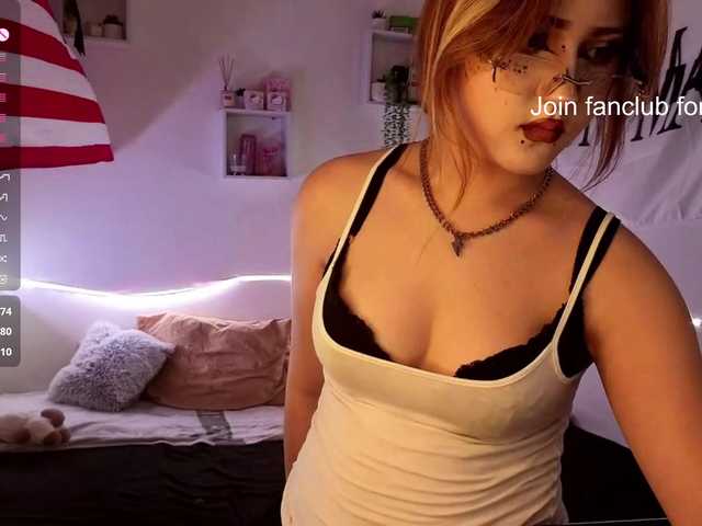 RosemaryTrundle live cam on BongaCams