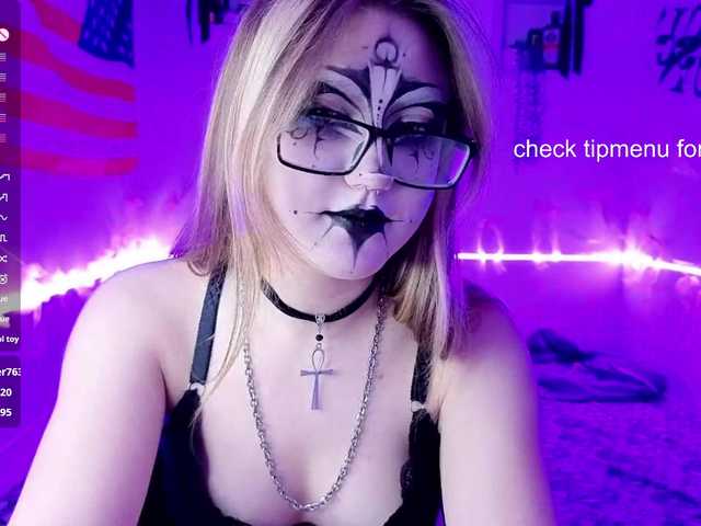 RosemaryTrundle live cam on BongaCams