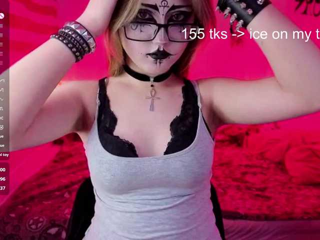 RosemaryTrundle live cam on BongaCams