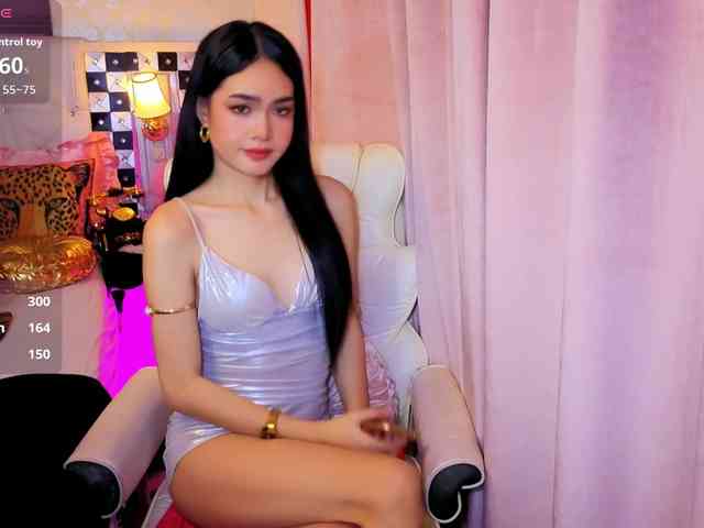 RileyChoi Live Webcam on BongaCams
