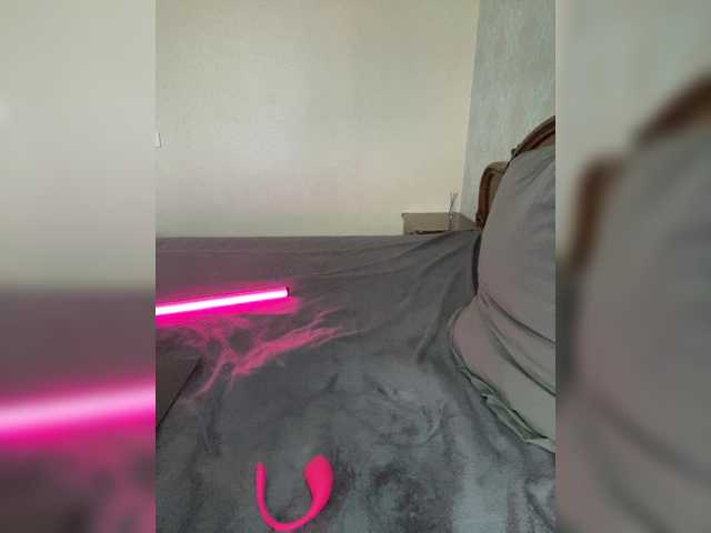 Wallis live cam on BongaCams
