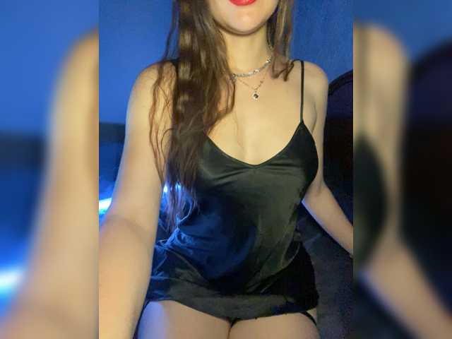 Wallis live cam on BongaCams