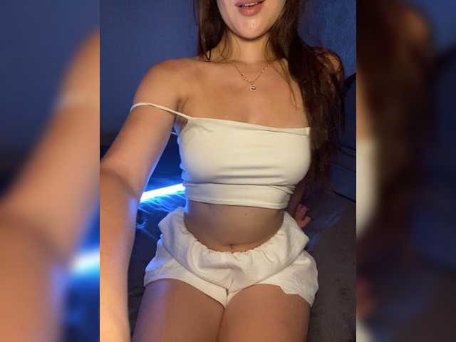 Wallis live cam on BongaCams