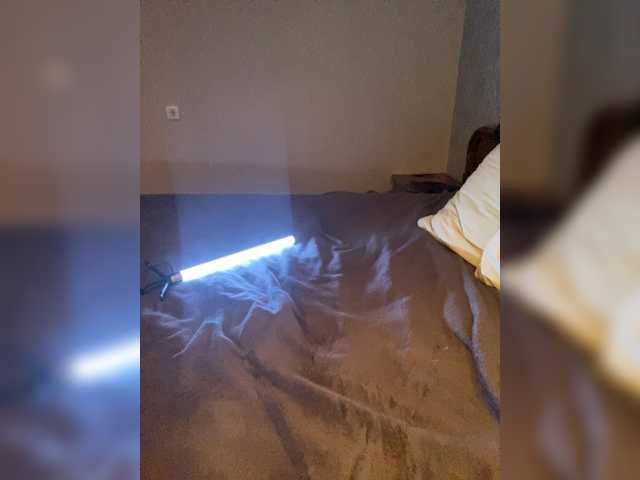 Wallis live cam on BongaCams