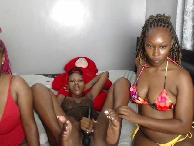 VelvetCuties live cam on BongaCams