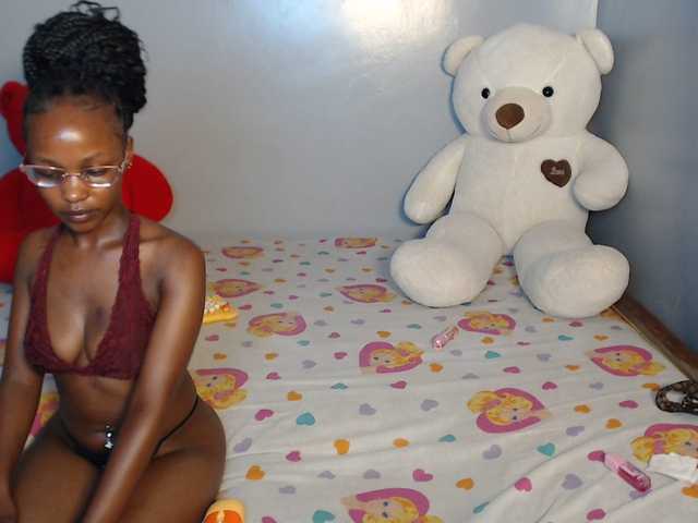 VelvetCuties live cam on BongaCams