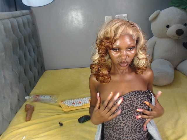 VelvetCuties live cam on BongaCams