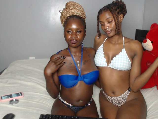 VelvetCuties live cam on BongaCams