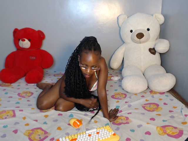 VelvetCuties live cam on BongaCams