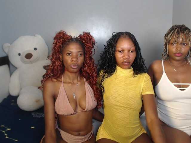 VelvetCuties live cam on BongaCams