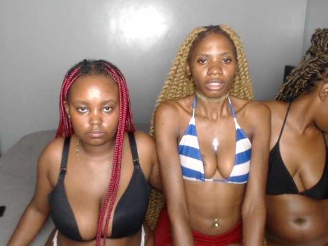 VelvetCuties live webcam show