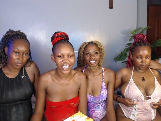 VelvetCuties live cam on BongaCams