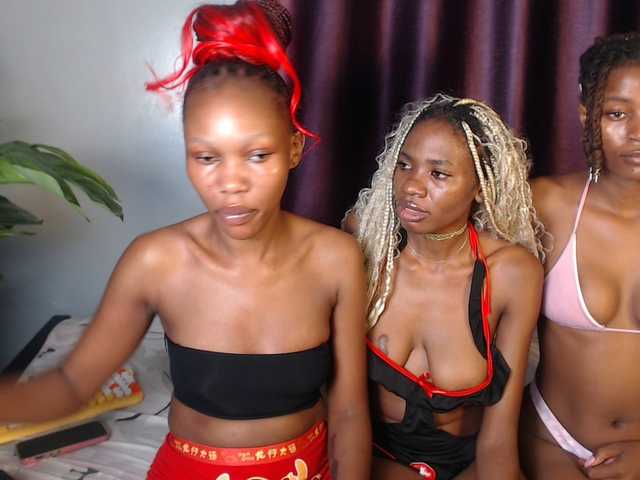 VelvetCuties live cam on BongaCams