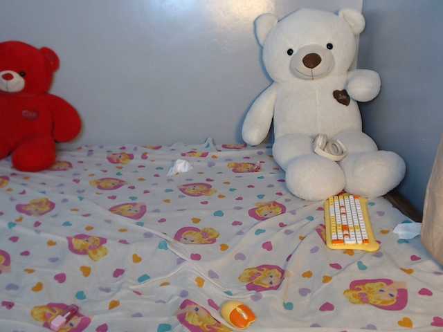 VelvetCuties live cam