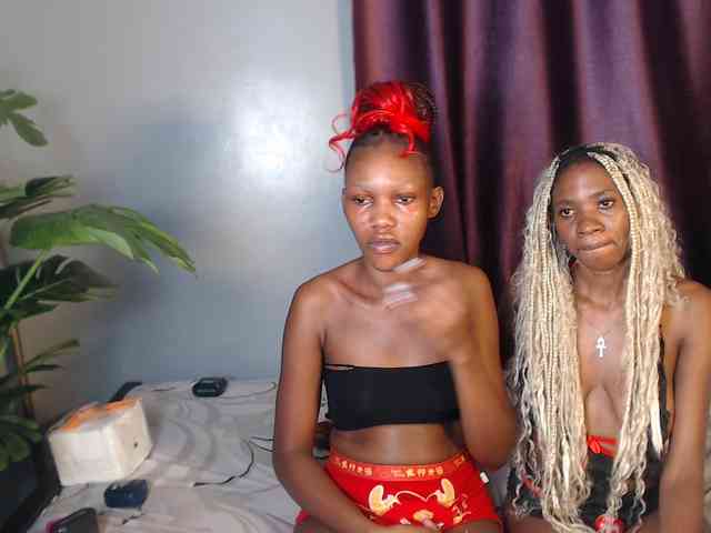 VelvetCuties webcam