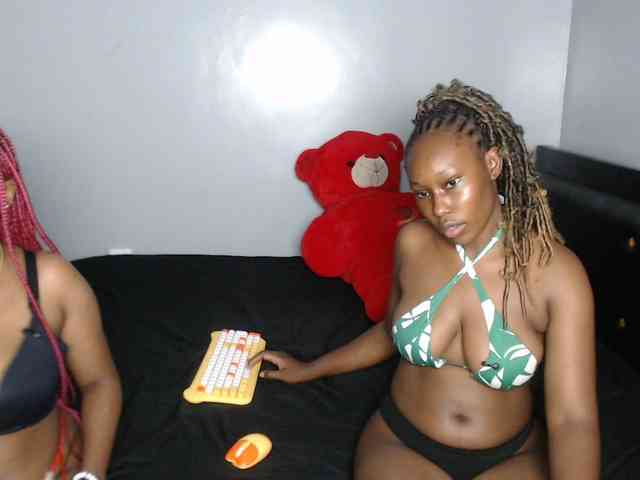 VelvetCuties webcam