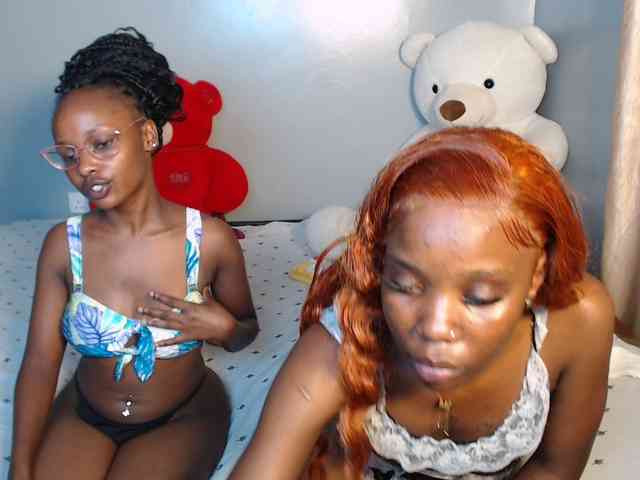 VelvetCuties webcam