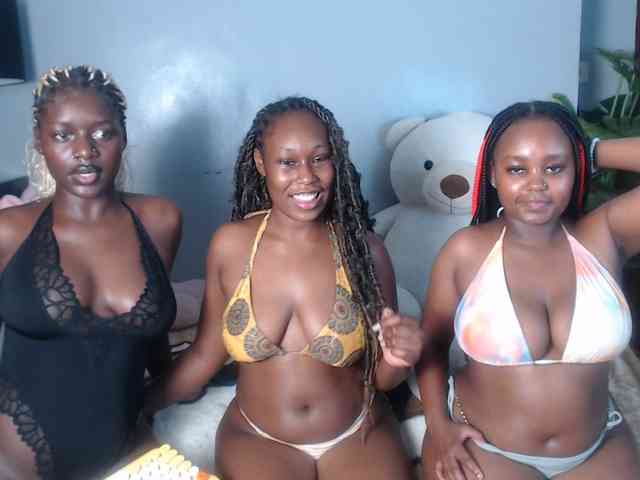 VelvetCuties webcam