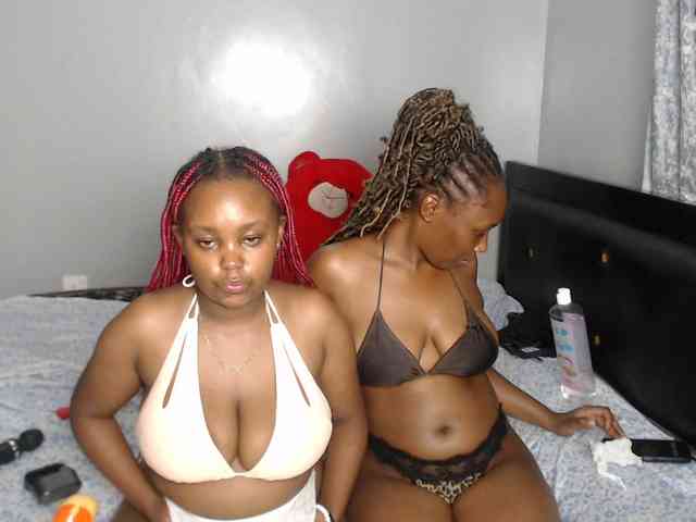 VelvetCuties webcam