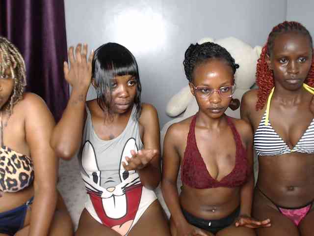 VelvetCuties webcam