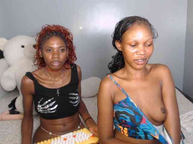 VelvetCuties webcam