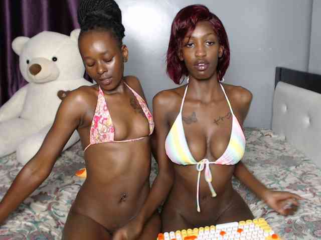 VelvetCuties webcam