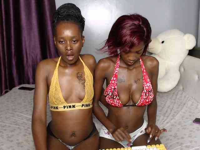 VelvetCuties webcam