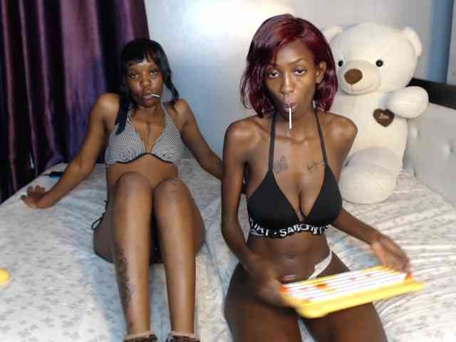 VelvetCuties webcam
