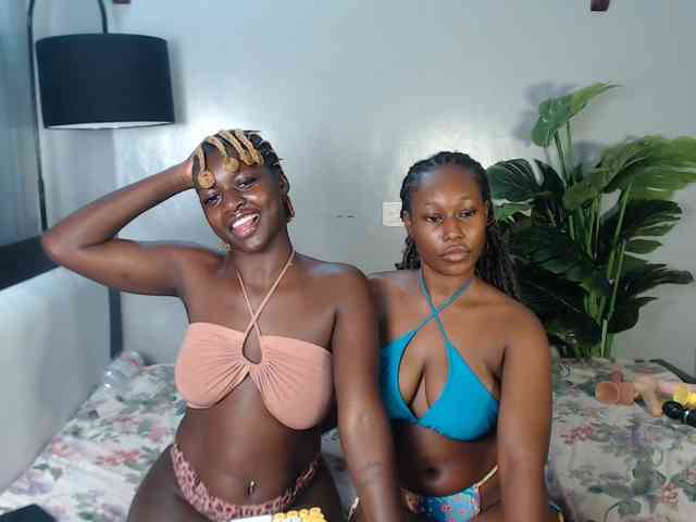 VelvetCuties webcam