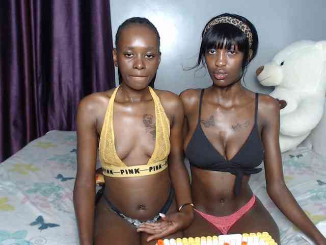 VelvetCuties webcam