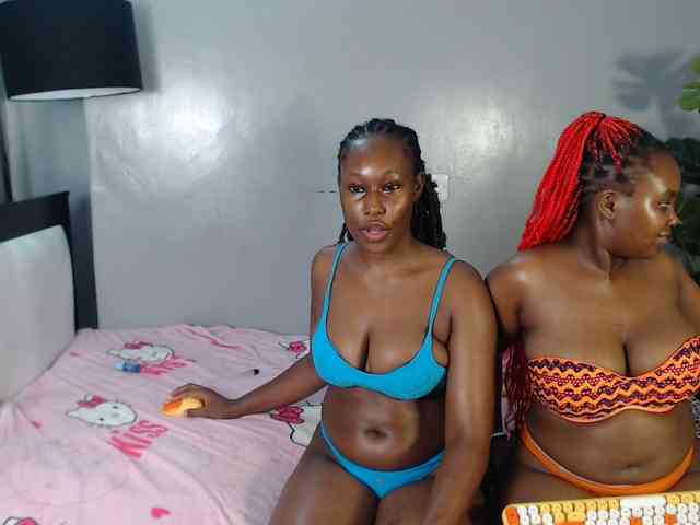 VelvetCuties webcam