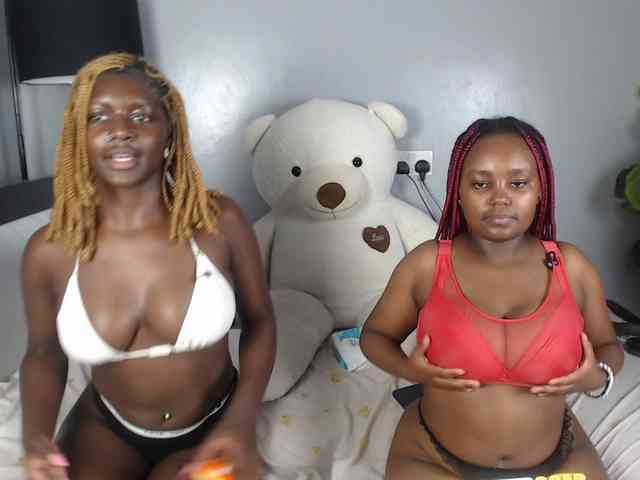 VelvetCuties webcam