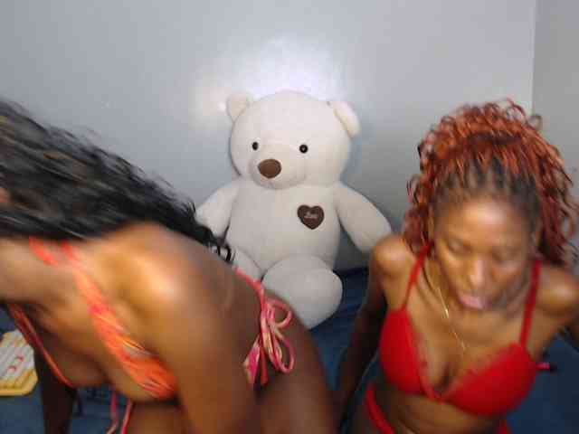 VelvetCuties webcam