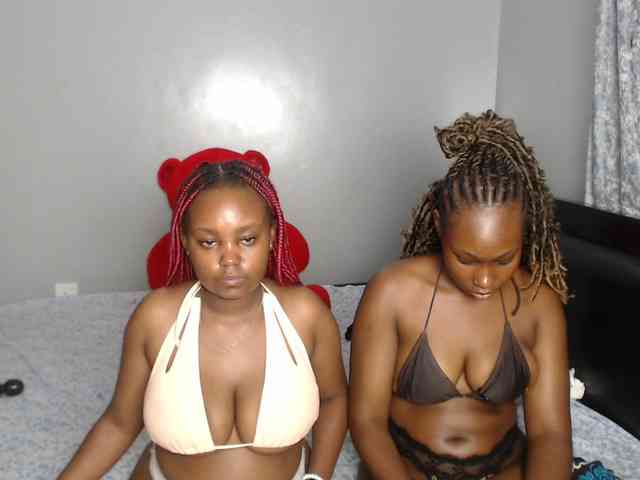 VelvetCuties webcam