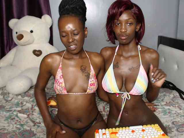 VelvetCuties webcam