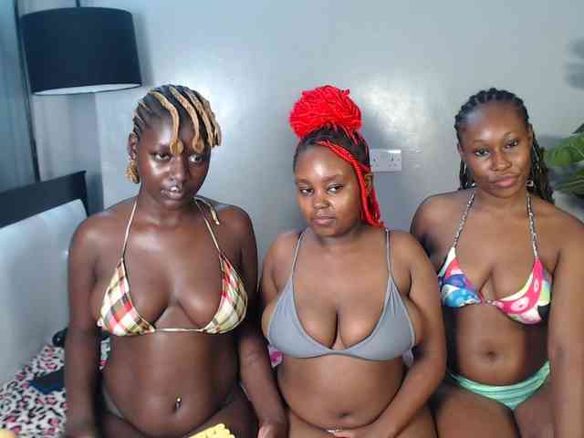VelvetCuties webcam