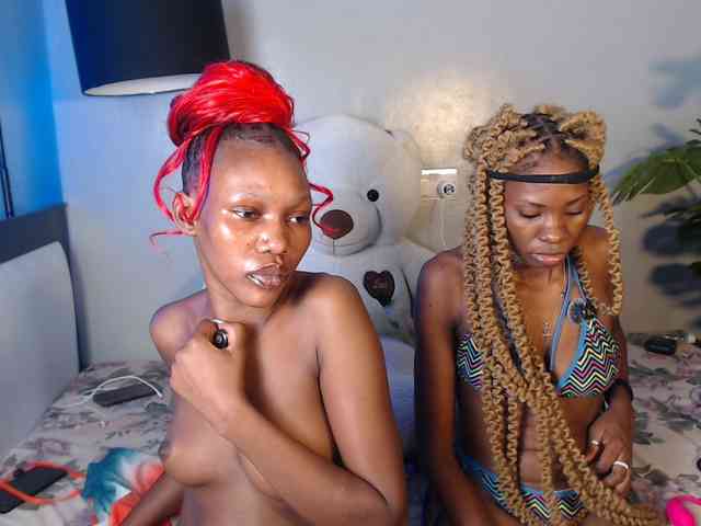 VelvetCuties webcam